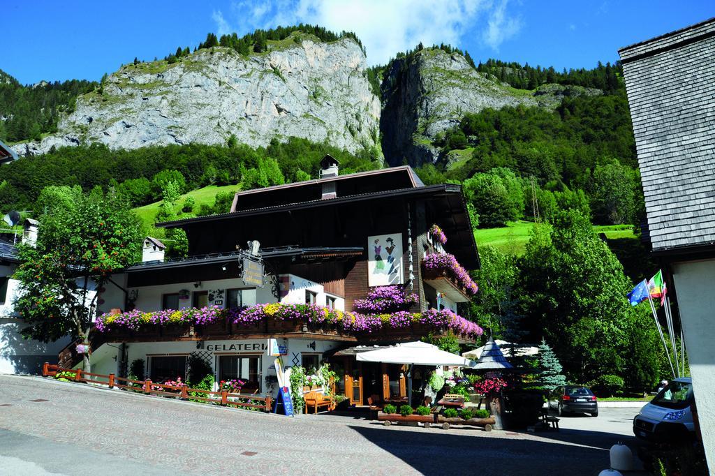 Hotel La Montanara Rocca Pietore Exterior foto